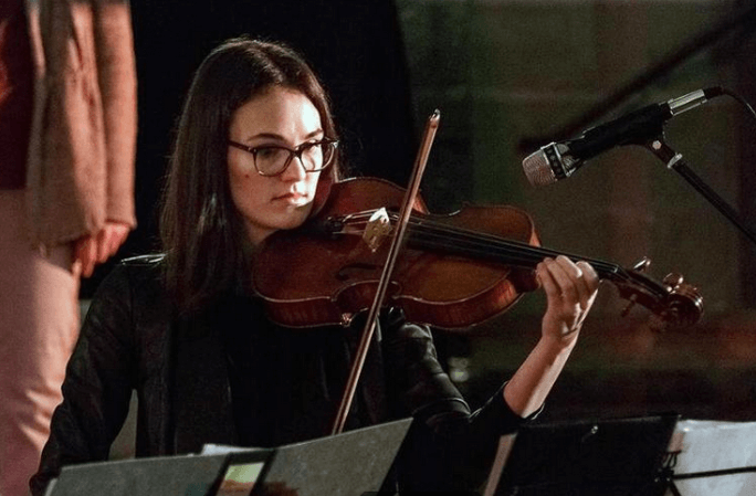 Mila beim Weihnachtskonzert in der Hohnekirche