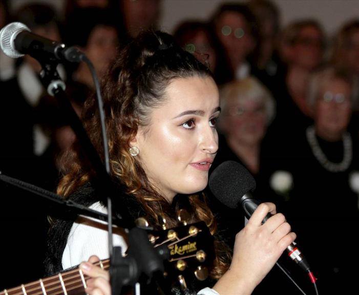 Feride beim Weihnachtskonzert in Belecke